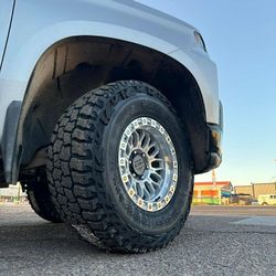 Rines 17x9 Lock Off-road Con Llantas 33/1250/17