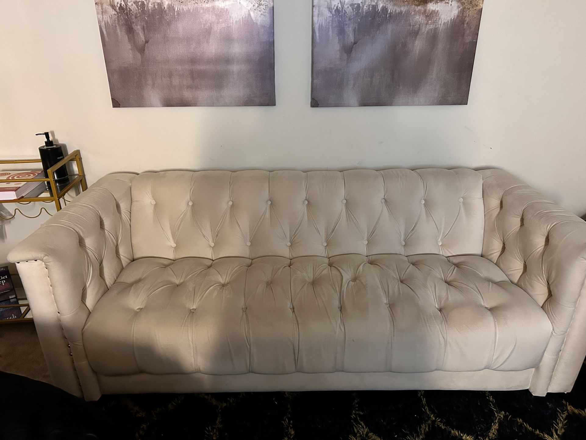 Cream sofa set