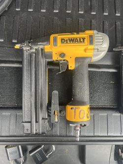 Dewalt 18g Brad Nail Gun