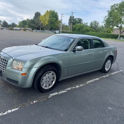 2005 Chrysler 300 · 300 Sedan 4D