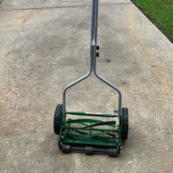Scott’s Turf 14 Reel Mower 