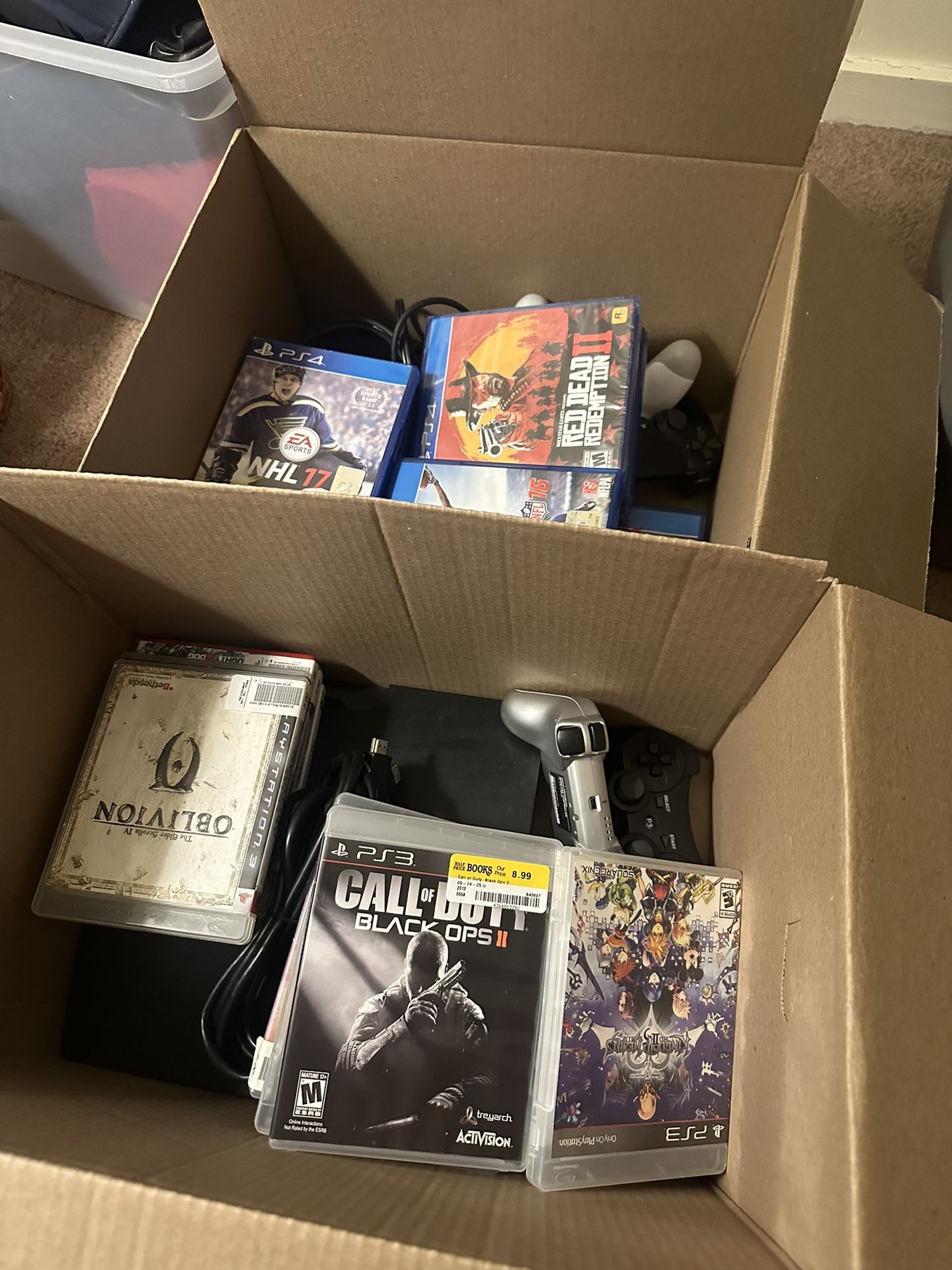 PlayStation 3 & 4 + Games