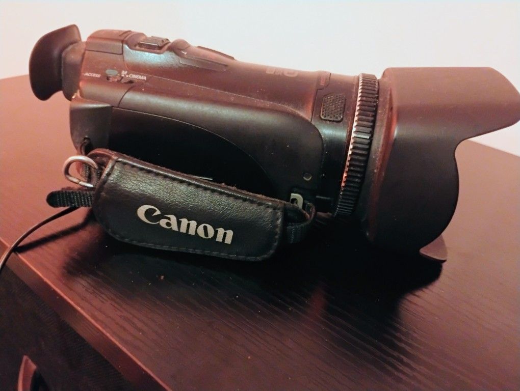 Canon Hf G20