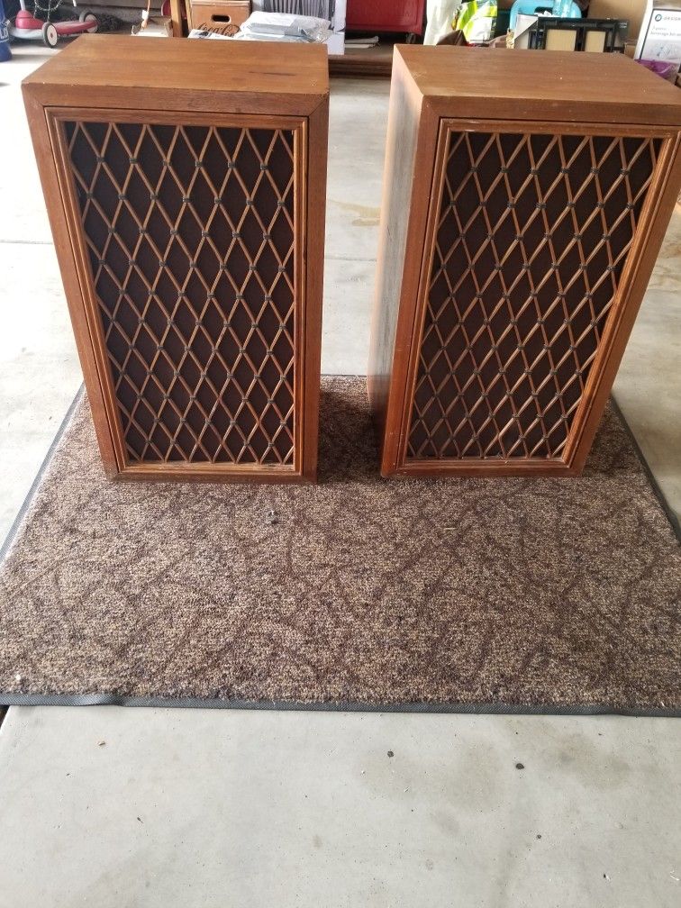 Pair Vintage Pioneer Speakers