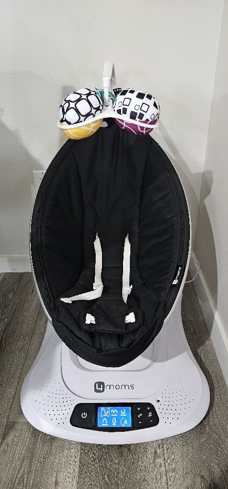 4 Moms Rocker