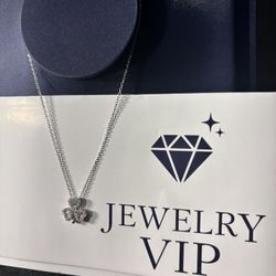 18” White Gold Clover Chain