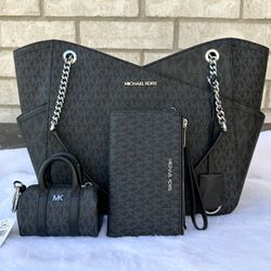 Michael Kors Purse Wallet And Keychain 