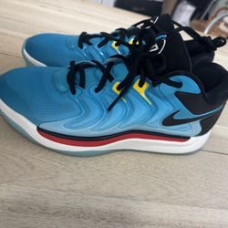 NIKE KD  Size 9 