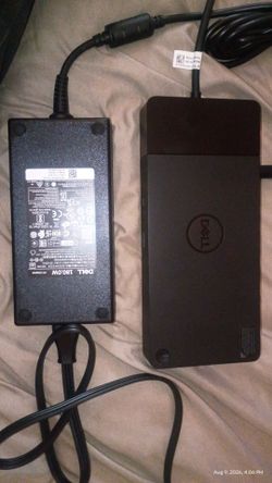 Dell Port Replicator Docking Station WD19s plus 180 watt Dell Charger LIKE NEW