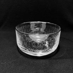 Vintage Etched Crystal Heavy Candy Dish 5” Diameter , 3” tall. Beautiful crystal dish is in excellent condition.