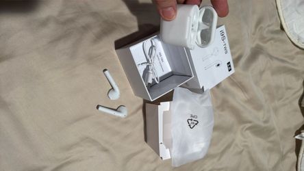 i9s-TWS wireless earbuds, $25
