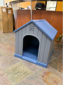 DRATO Small Outdoor Dog House – New & Assembled