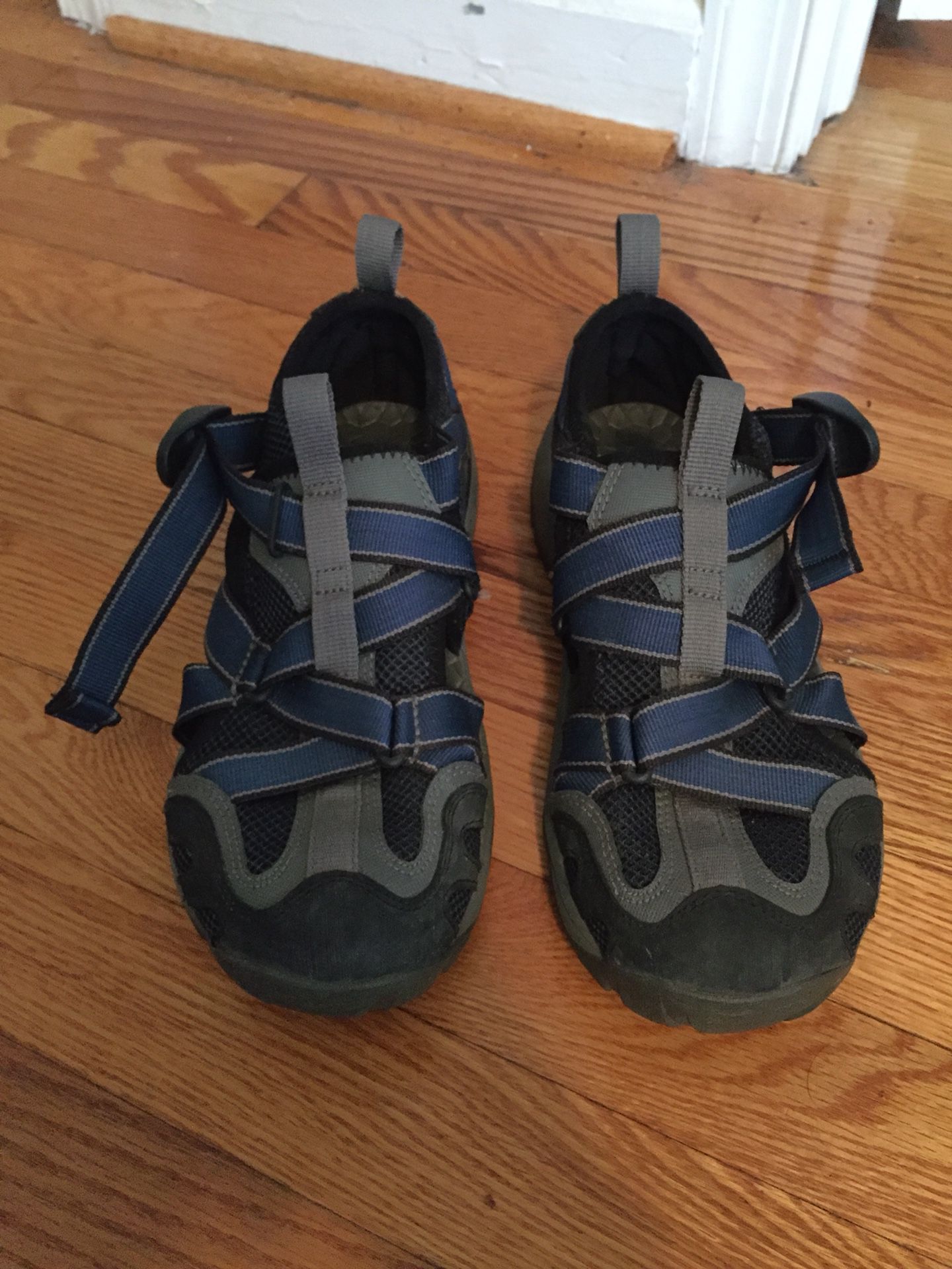 Chaco men’s hiking sandals