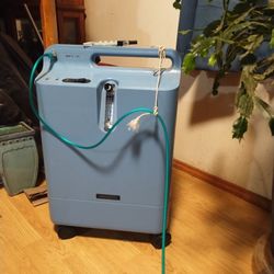 Respironics Oxygen Machine