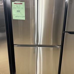 Samsung 23 cu ft Counter Depth Refrigerator