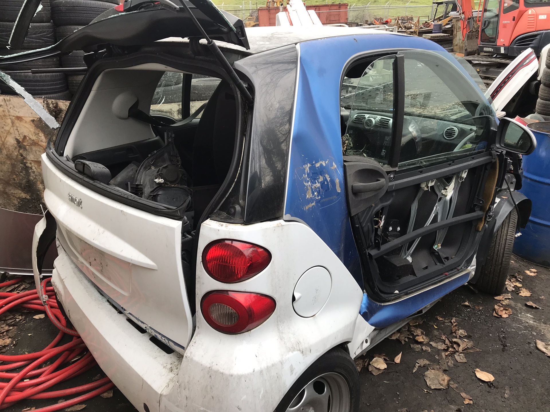 2012 - 2016 Smart car parts we have a few more of these Smart cars as well for parts!