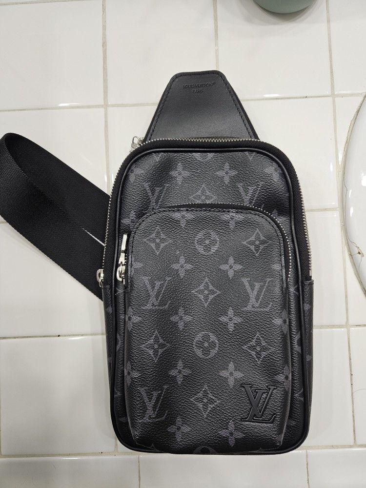Louis Vuitton Avenue Sling Bag In Damier Graphite Canvas - Excellent Condition