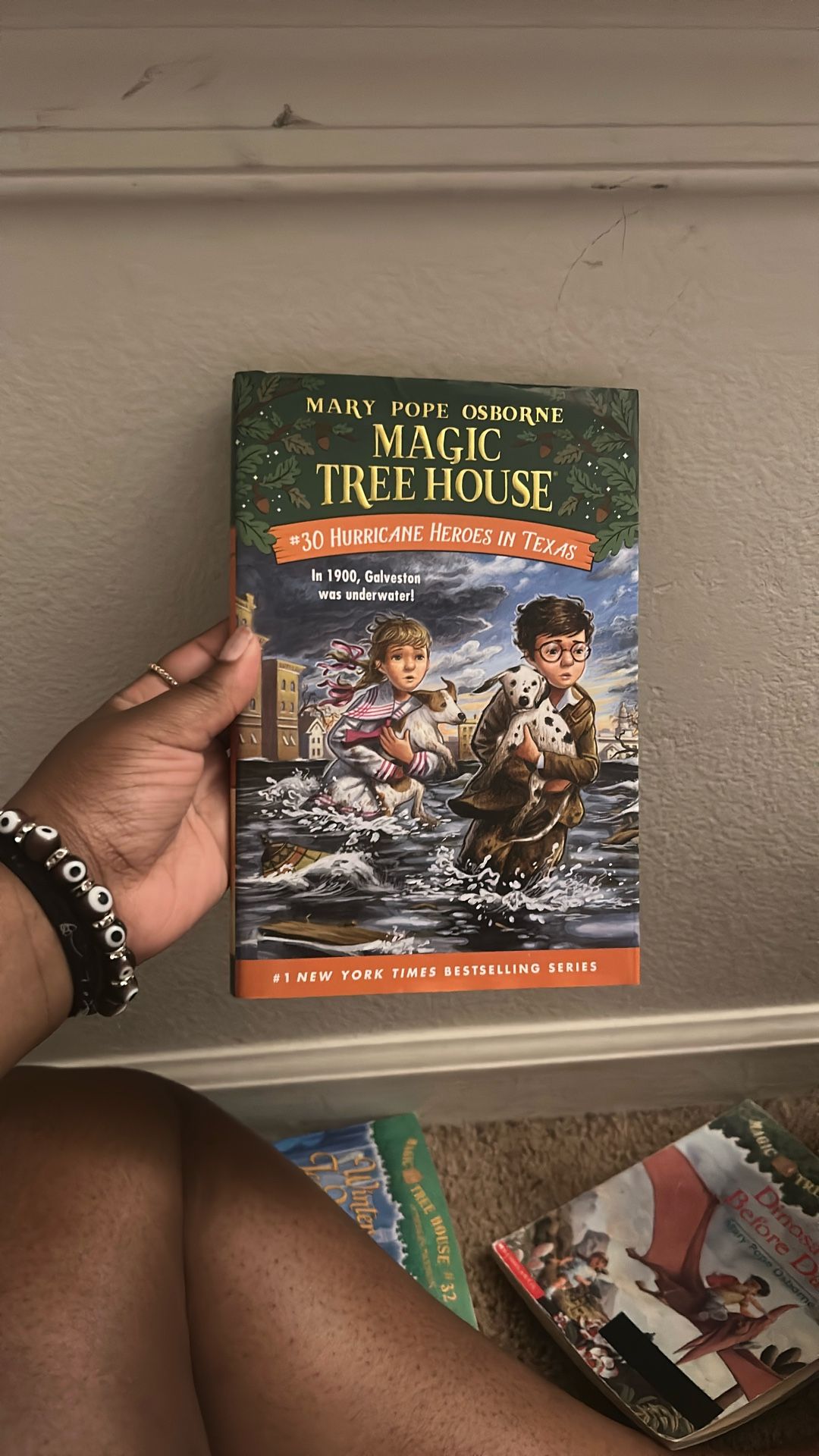 Magic treehouse # 30 hurricane heroes in Texas