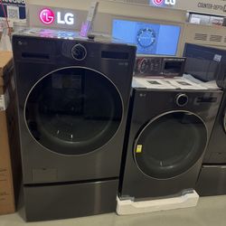 New LG Washers And Dryer Set!