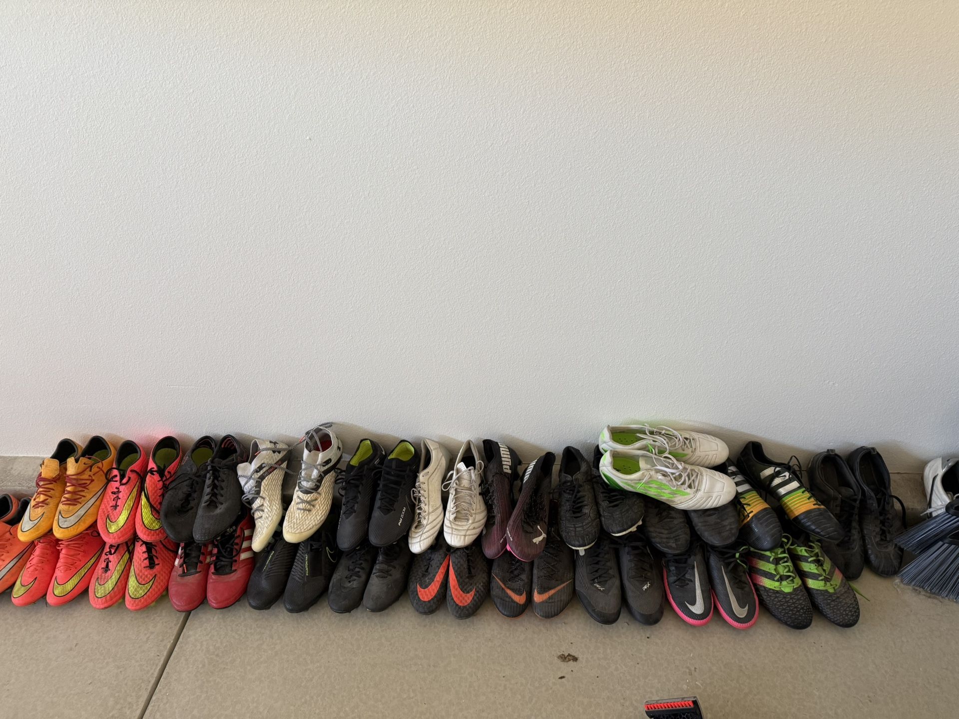 Soccer Cleats (Nike, Adidas, Puma) Leather, Knit, Synthetic Uppers