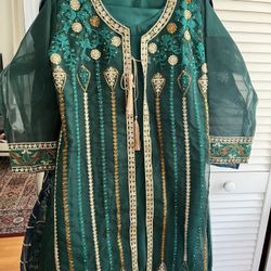 Pakistani Dress 3 Pcs organza Suit- S/M 