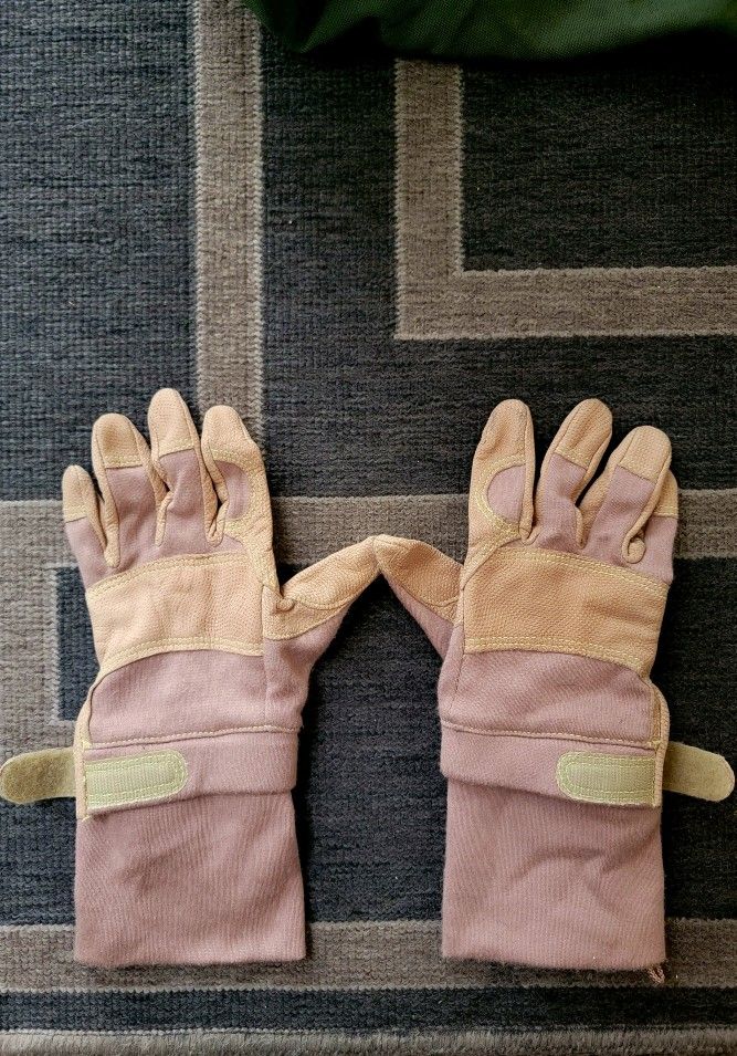 USMC Camelbak Max Grip NT Desert Tan FROG Combat Gloves (Large) Hook & Loop