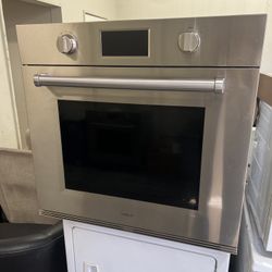 WOLF 30”WIDE ELECTRIC SINGLE WALL OVEN 