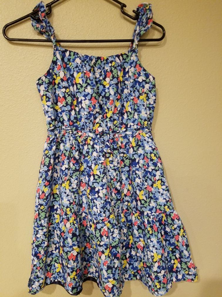Girls sz 12 nice flowery dress