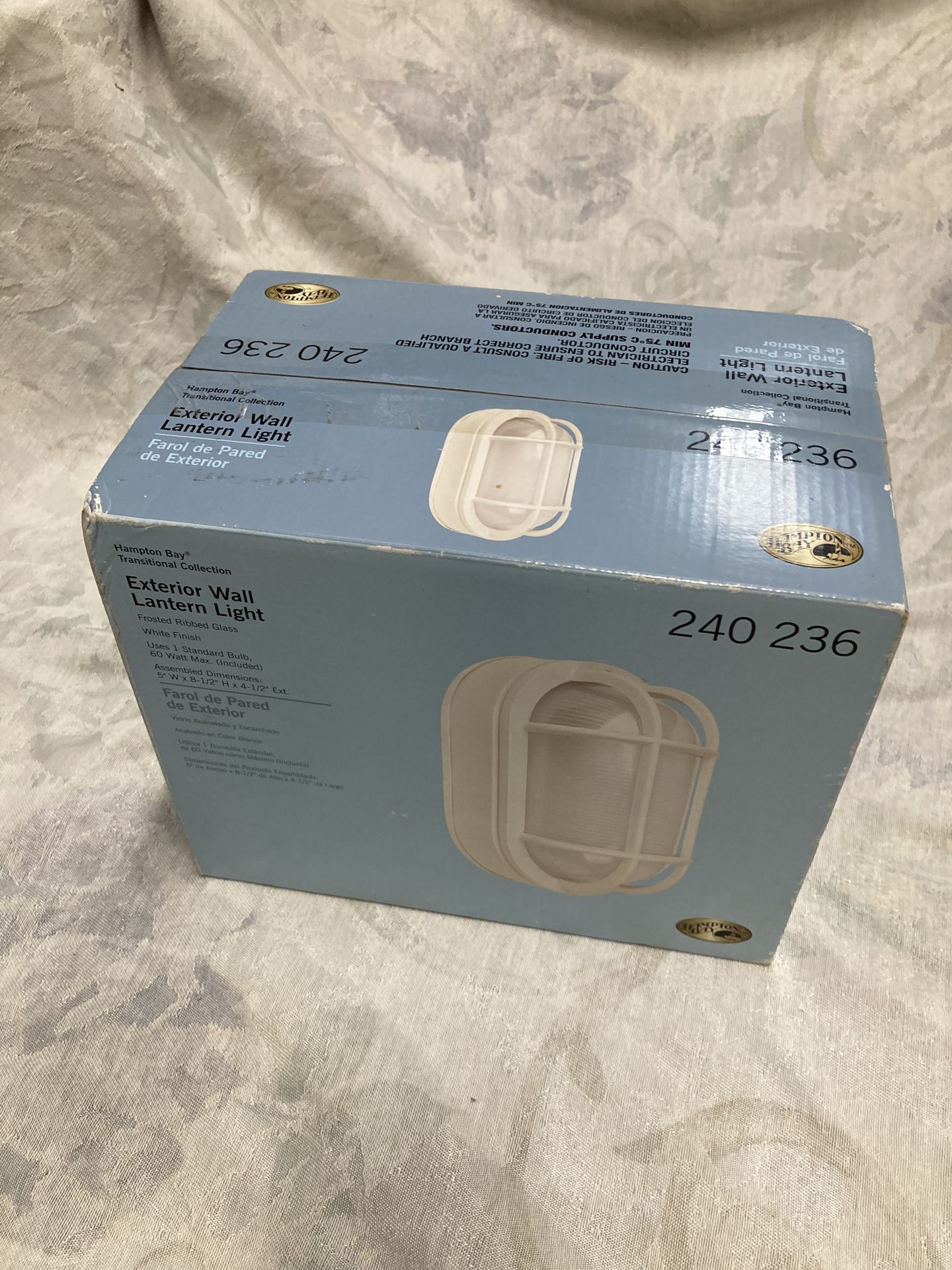 Exterior wall lantern