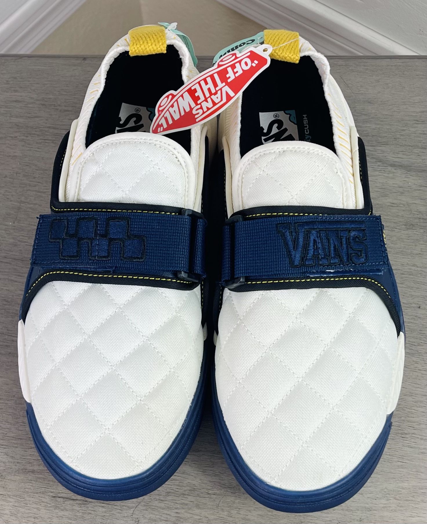 Vans ComfyCush Varsity Coast CC Marshmallow/Dress Blues Slip  display picture 3