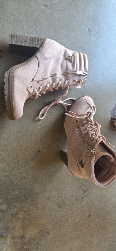 Guess Boots Size 7 Swead Practicaly New