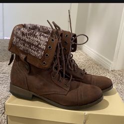 Brown Combat Style Boots Size 8 lol
