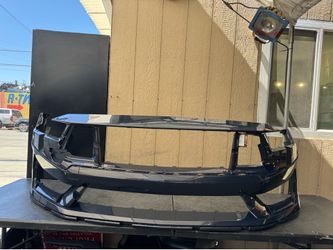 2024 2025 FORD MUSTANG DARK HORSE FRONT BUMPER COVER OEM USED