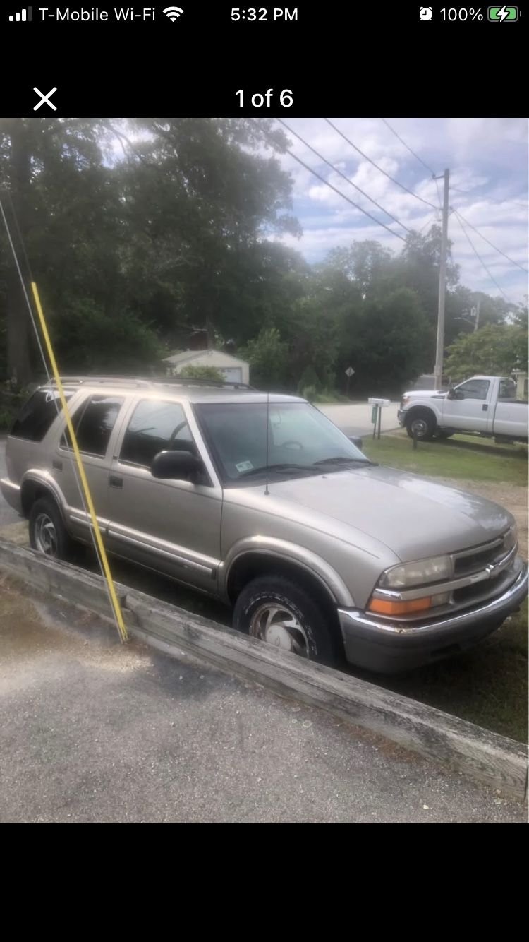2001 blazer. 180k. New head gasket. Starts, runs, drives. Have Title and reg.