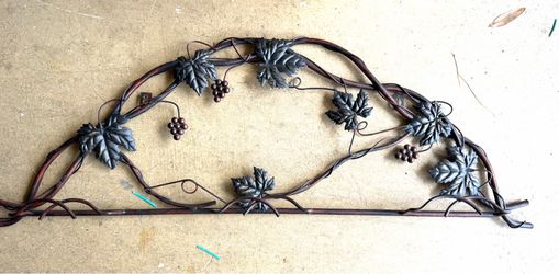 Wrought Iron Grapevine Wall Decor