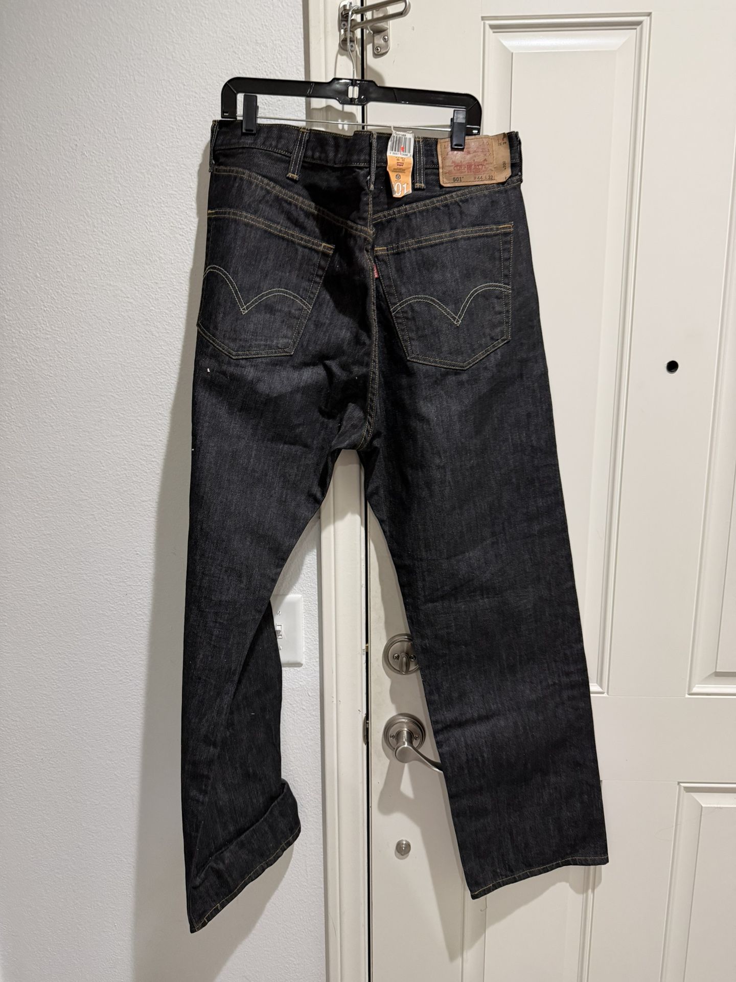 Men’s Levi’s 501 Jeans – Brand New Size 44x32