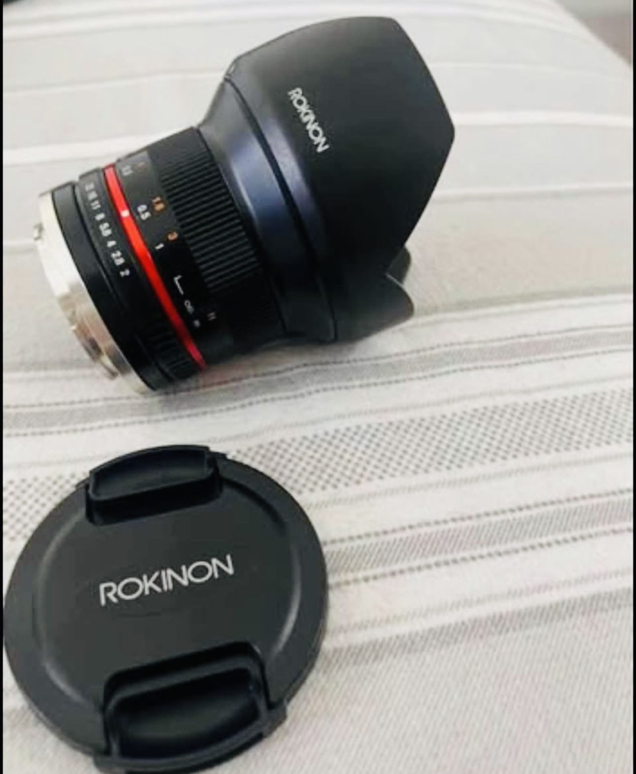 Lente rokinon 0.47-inch Ultra this was a Wide Angle E-Mount Lens with 2.0 NCS CS Focal Length
