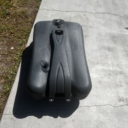 Thetford 40502 SmartTote2 Portable Waste Tank 27 Gallon 2-Wheel. Used in good condition. The rubber padding came off the front wheel however they stil