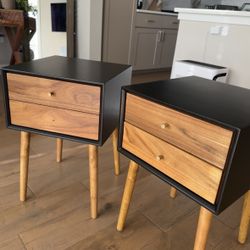 Two nightstands 