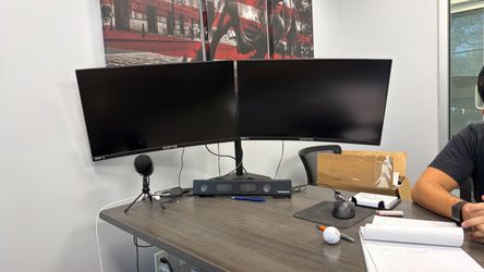 Sceptre 2 screens 27” each with stand