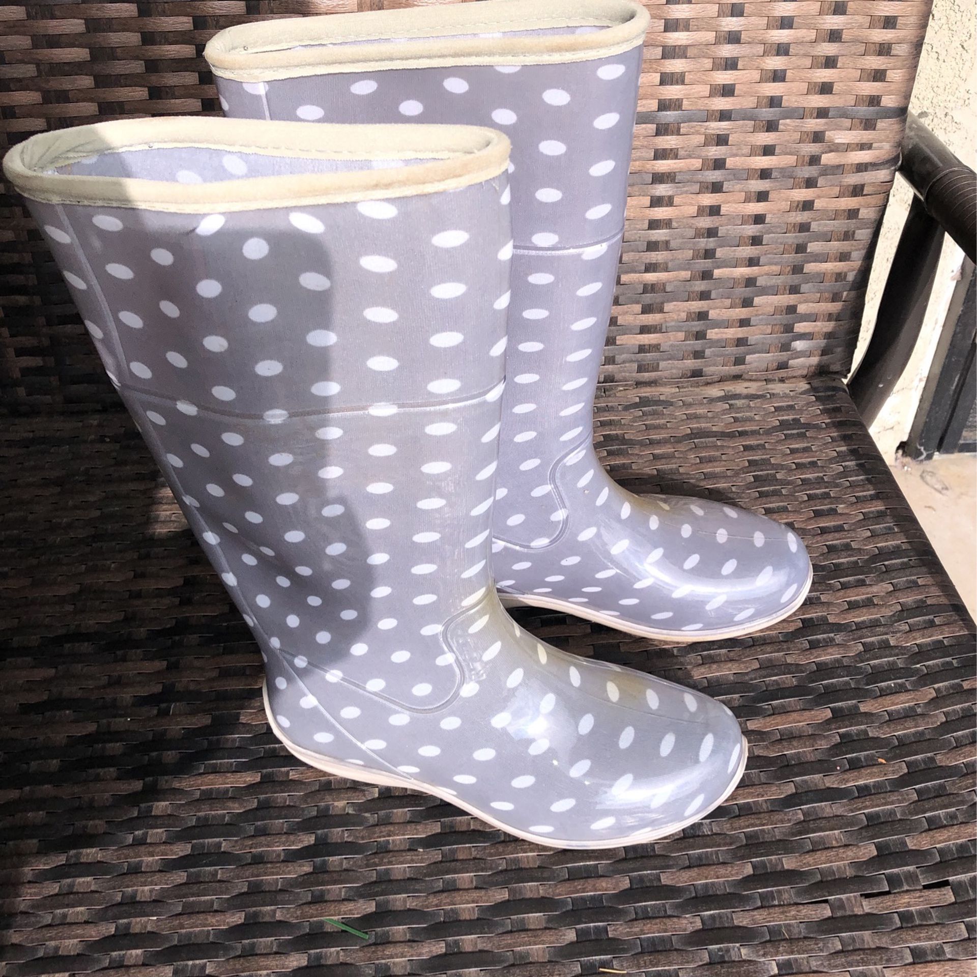 Rain Boots Size 8 $3