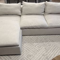 Shuffle sofa with reversible chaise