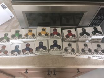 Hand spinners