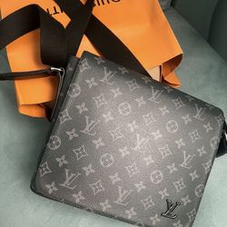 Lv Side Bag