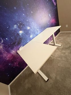 Modern  Electric Standing Desk - Like New