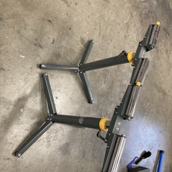 Material Feeding Stands