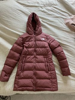 The North Face Women’s Gotham 550 Fill Down Hooded Parka Jacket