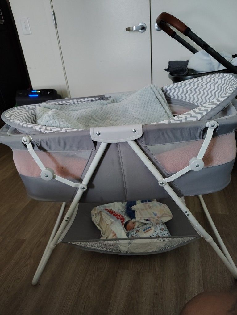 Baby Girl Bassinet