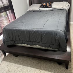 Wood Bed frame (Queen Sized)