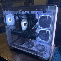 Icy White Custom Gaming/Streaming PC! 1080p/1440P!